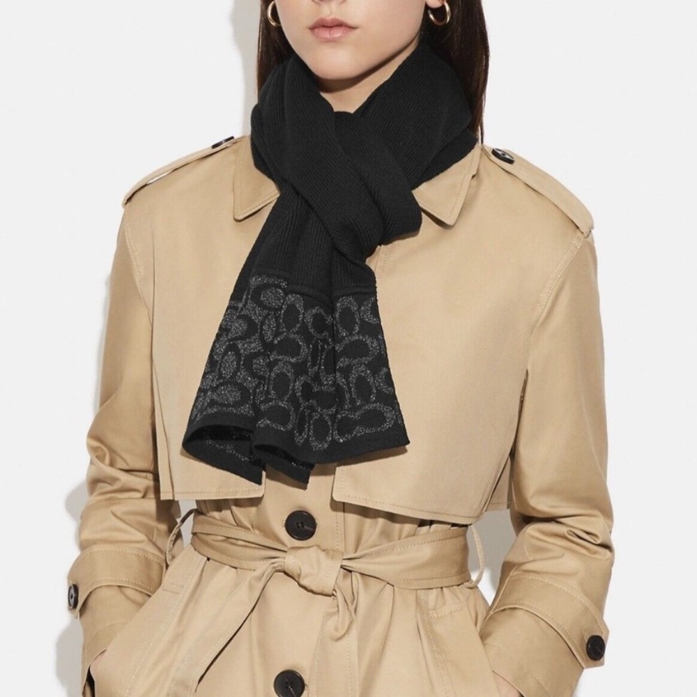 New Coach Signature Knit Oblong Scarf 100% Wool